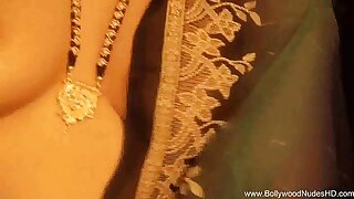 Exotic Dance Of Horny Indian Cougar